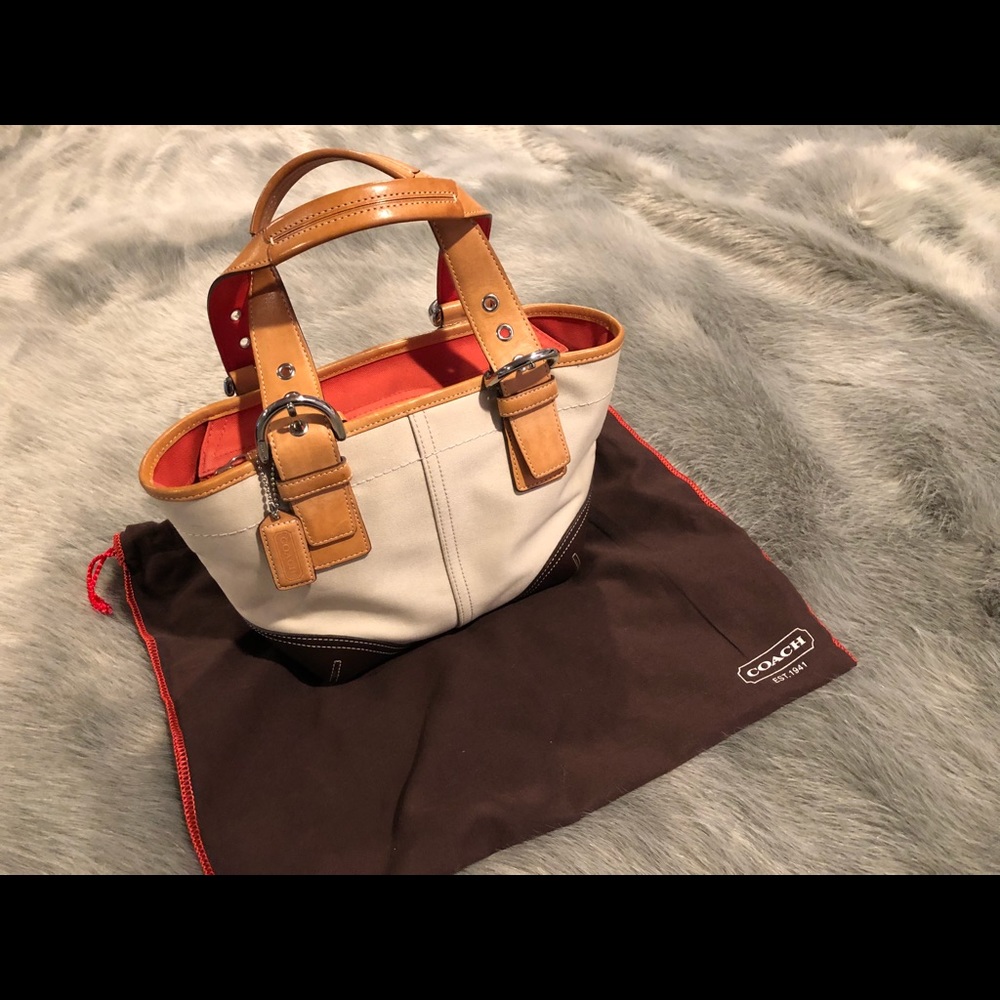 Coach #L2J-9509 excellent condition